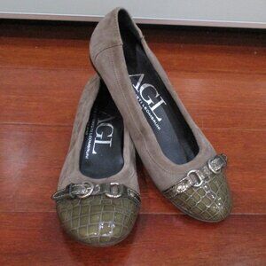 AGL Attilio Giusti Leombruni "Monika" Suede / Leather Flats